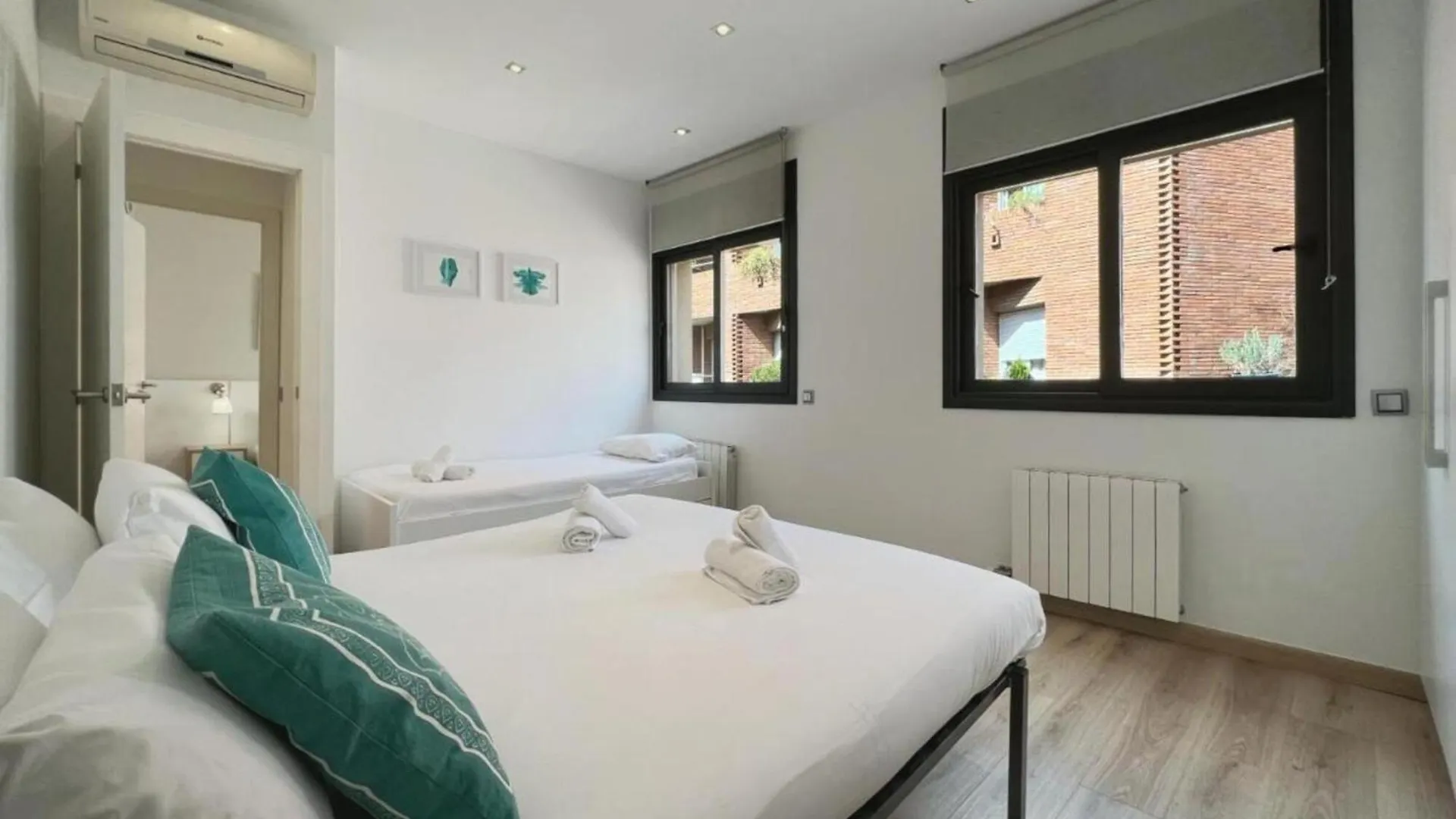 דירות ברצלונה Penthouse With Amazing Terrace, 9P 3Bd 0*,  ספרד