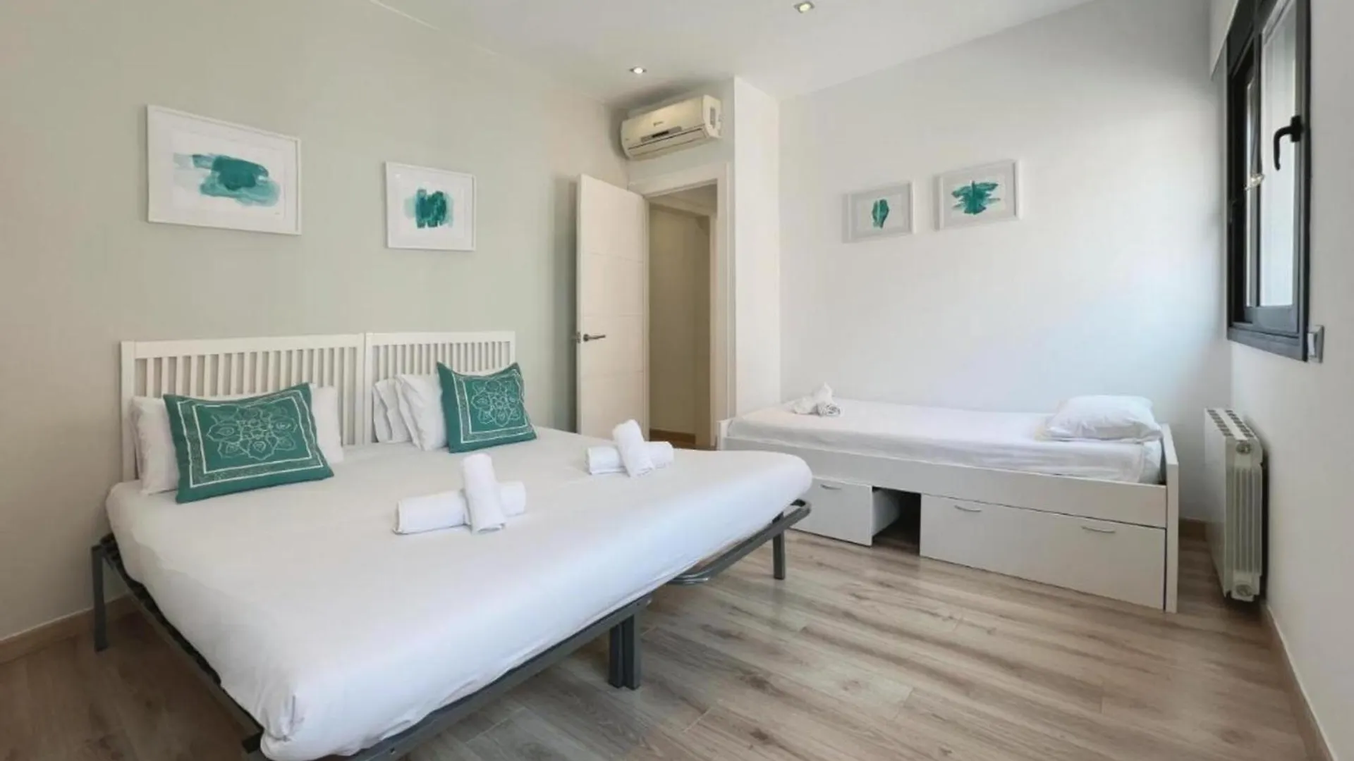 דירות ברצלונה Penthouse With Amazing Terrace, 9P 3Bd